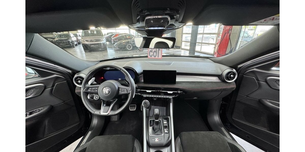 Alfa Romeo Tonale 1.5 VGT Veloce 48 V Hybrid LED 13.000 km 27.670 &euro; Lich 35423