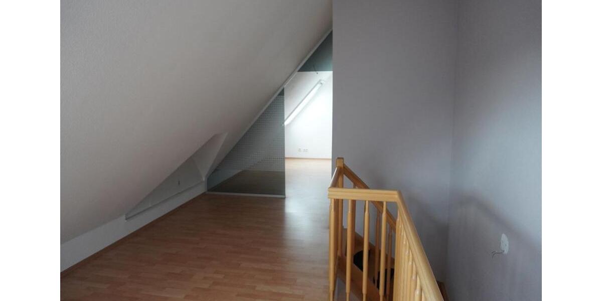 Dachgeschoßwohnung Biederitz - 3 Zimmer, 65 m&sup2;, 491&euro; | Angebot:25918004