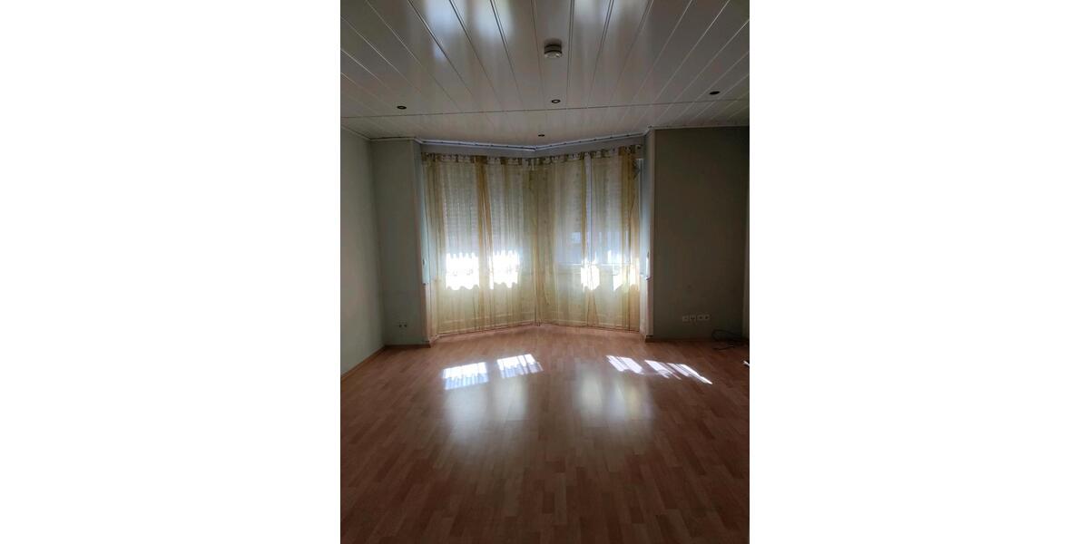 Etagenwohnung Pforzheim Nordstadt - 4 Zimmer, 113 m&sup2;, 298.000&euro; | Angebot:27085451