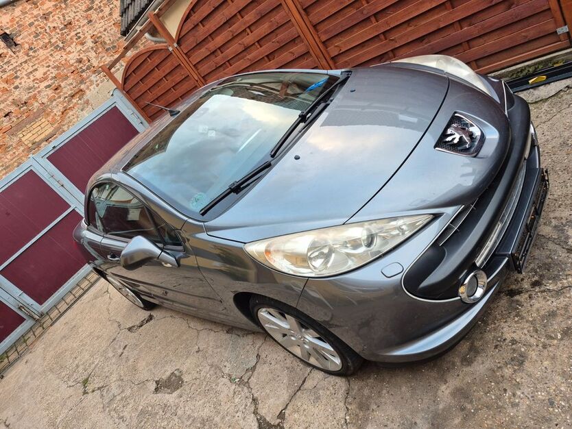 Peugeot 207 91.000 km 2.600 € Venningen 67482
