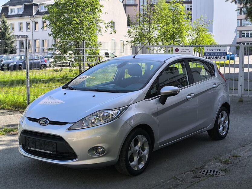 Ford Fiesta 147.100 km 3.999 € Chemnitz 09120