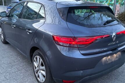 Renault Megane 204.494 km 9.163 &euro; Frankfurt am Main 60389
