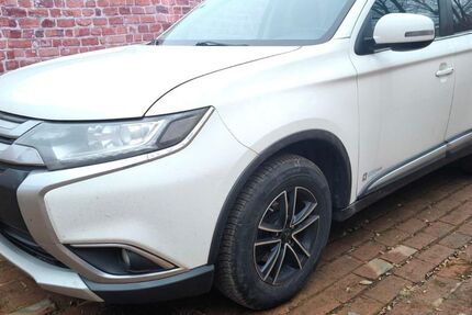 Mitsubishi Outlander 307.000 km 6.890 &euro; Chemnitz 09116