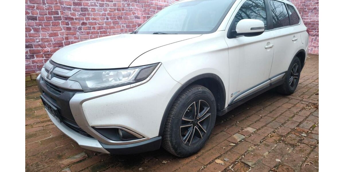 Mitsubishi Outlander 307.000 km 8.390 &euro; Chemnitz 09116