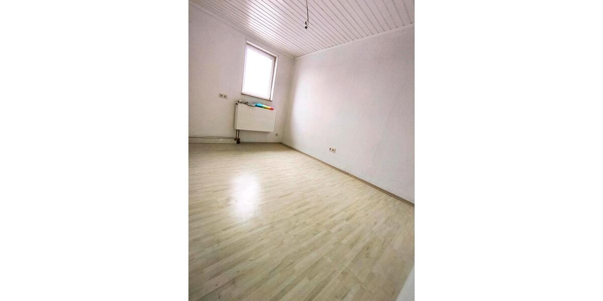 Etagenwohnung Babenhausen - 5 Zimmer, 145 m&sup2;, 1.500&euro; | Angebot:25285656
