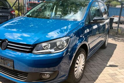 VW Touran 233.000 km 6.400 &euro; Merzig 66663