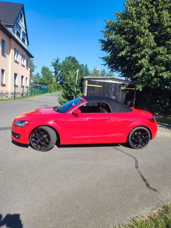 TT