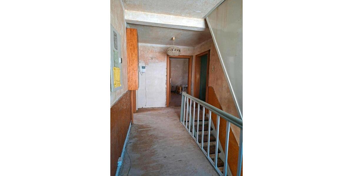 Einfamilienhaus Brilon - 7 Zimmer, 160 m&sup2;, 149.500&euro; | Angebot:26462354