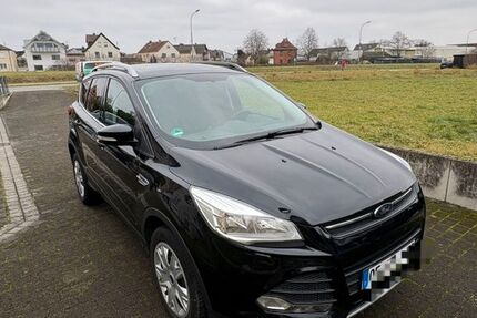 Ford Kuga 151.111 km 7.500 &euro; Hainburg 63512