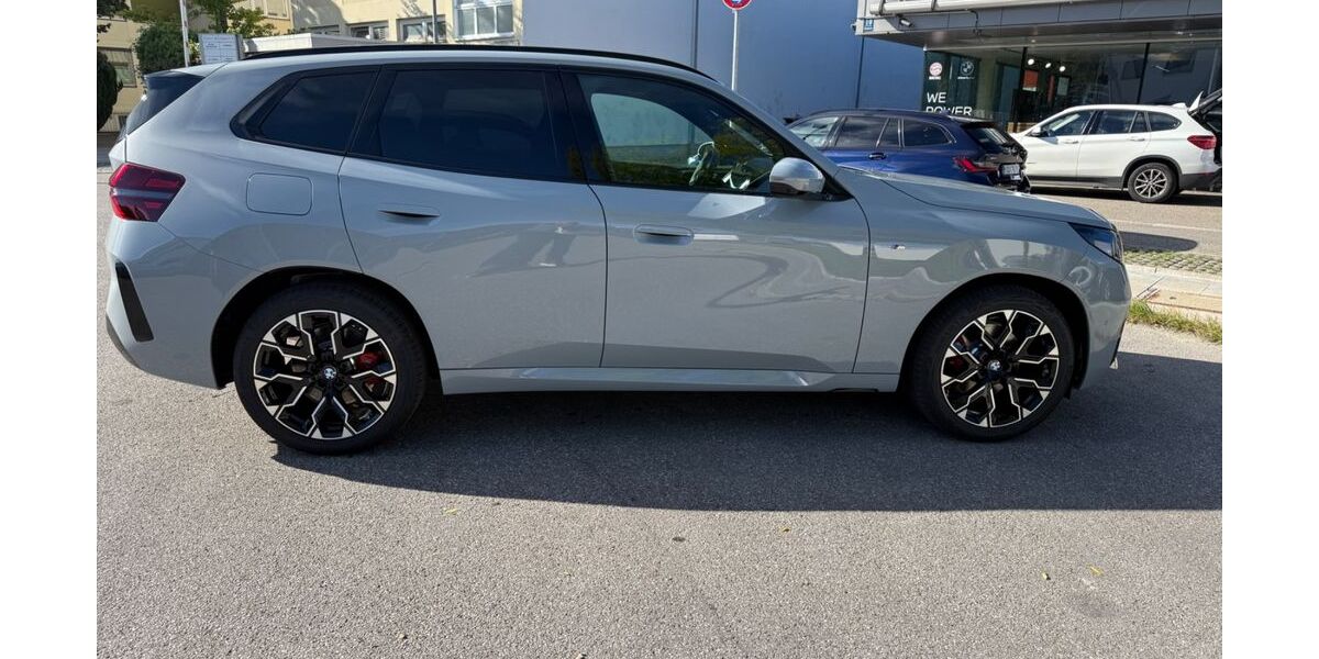 BMW X3 11.100 km 60.900 &euro; München 81371