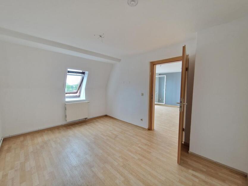 Wir Renovieren für Sie! 2-Zimmer-Wohnung in Großenhain - bald schon dein! zimmer