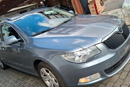 Skoda Superb 393.871 km 5.000 € Büdingen 63654