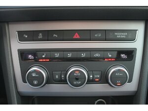 Seat Ateca FR 1,5 TSi DSG Navi AHK Standh LED 12.000 km 33.490 &euro; Bonn 53225