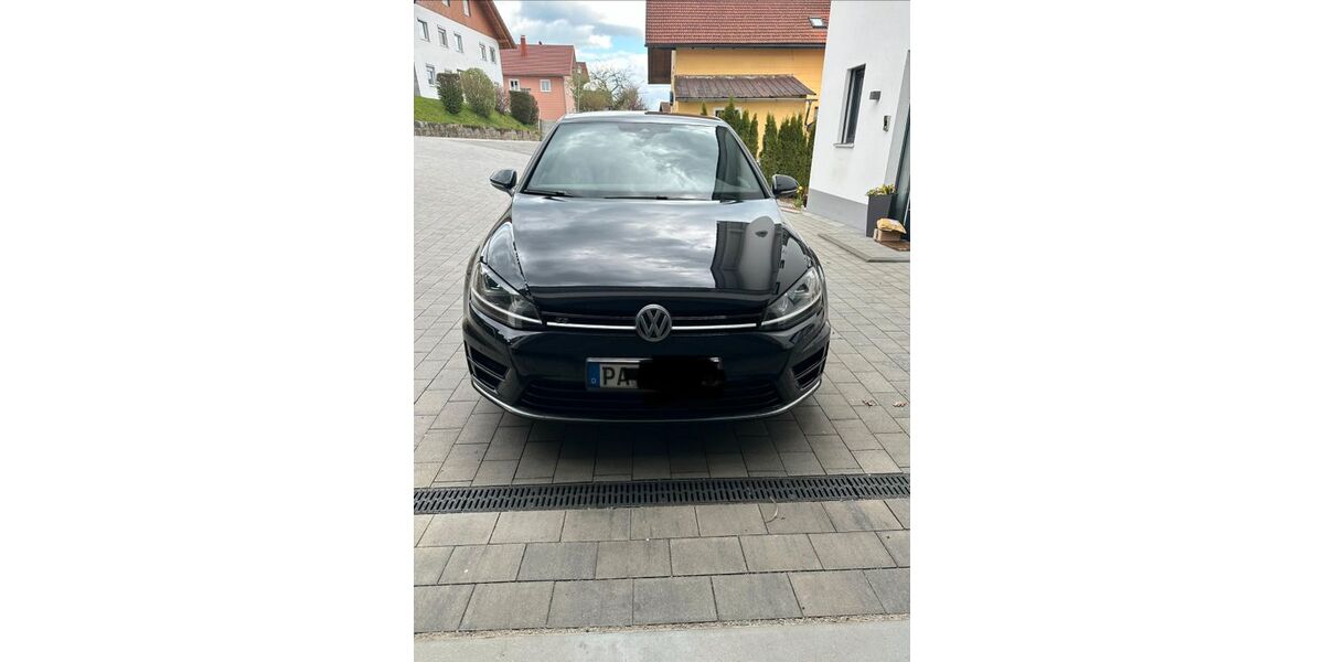 VW Golf 110.000 km 23.900 &euro; Wegscheid 94110