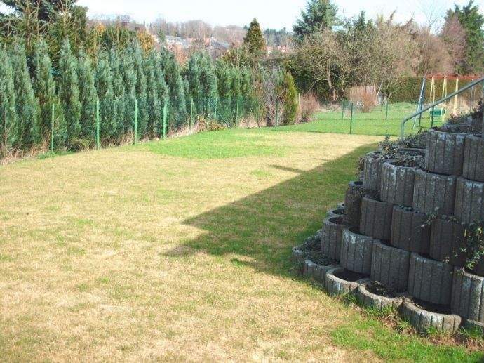 Elegante, moderne Doppelhaushälfte (links) mit ausgebautem UG,Terrasse, Garten, Stellplätzen, in ruhiger Lage von St. Ingbert Rohrbach 5 zimmer