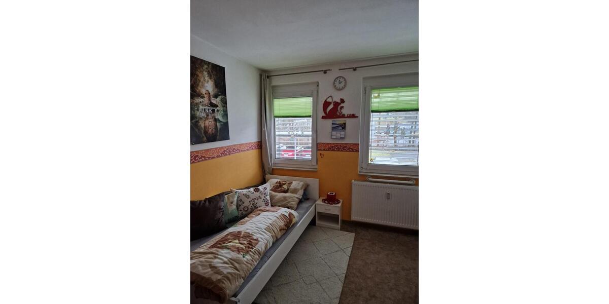 große 4-Zimmer-Wohnung mit Balkon, HWR und Gäste-WC in Suhl 4 zimmer