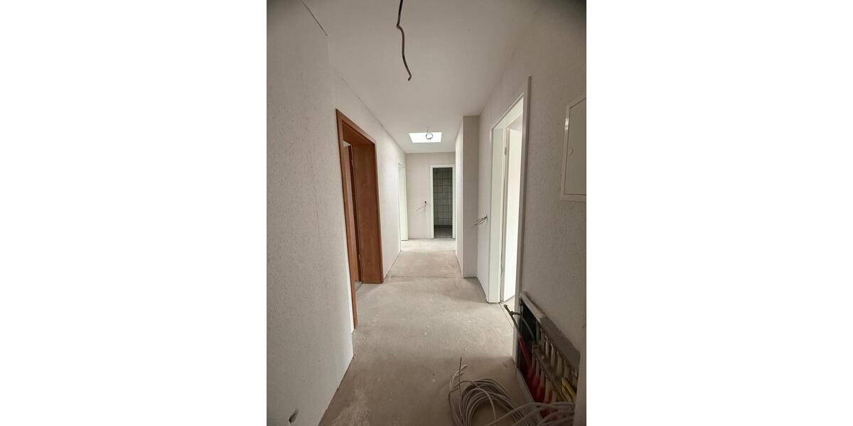 Etagenwohnung Cottbus - 5 Zimmer, 102 m&sup2;, 280.000&euro; | Angebot:26822163