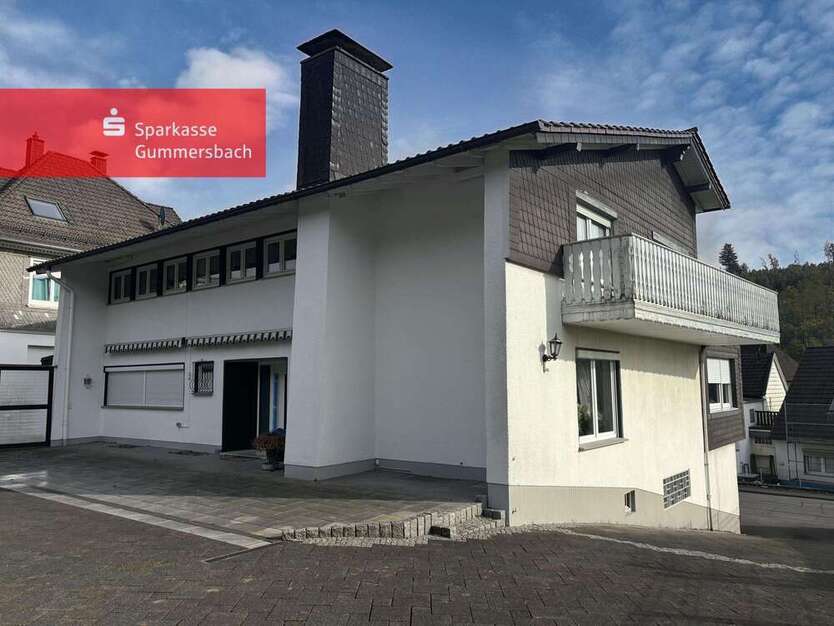 Haus zum Kaufen in Bergneustadt 429.000 € 228 m²