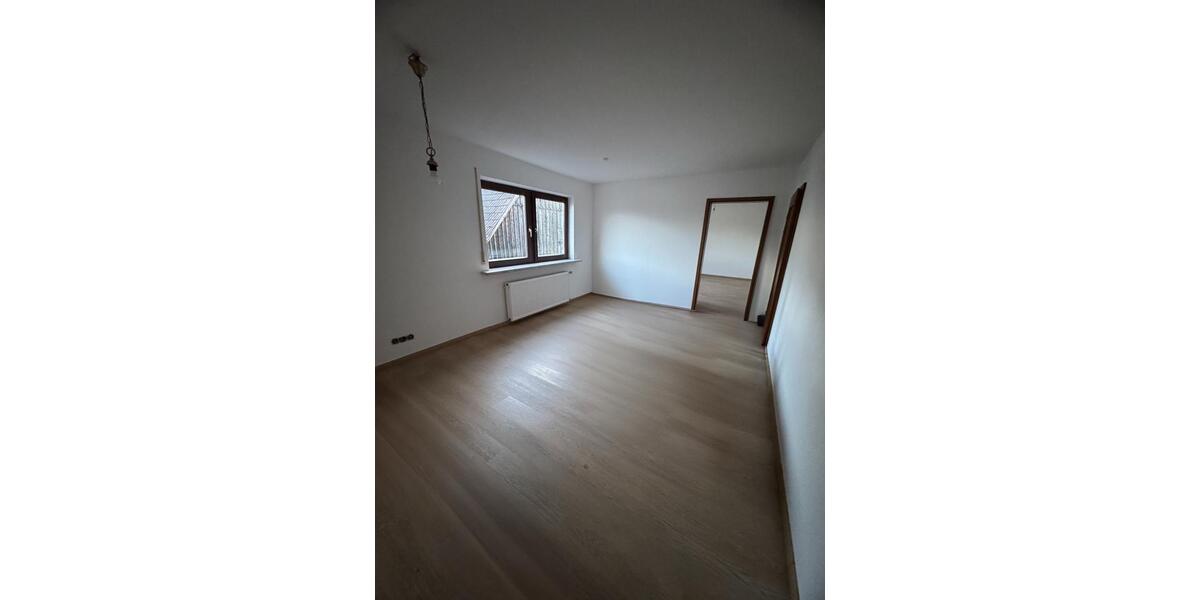 Etagenwohnung Calw - 3 Zimmer, 88 m&sup2;, 1.208&euro; | Angebot:26302572