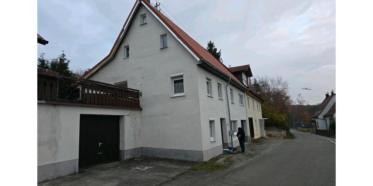 Mehrfamilienhaus, Wohnhaus Balingen - 10 Zimmer, 249 m&sup2;, 1.999&euro; | Angebot:19497546