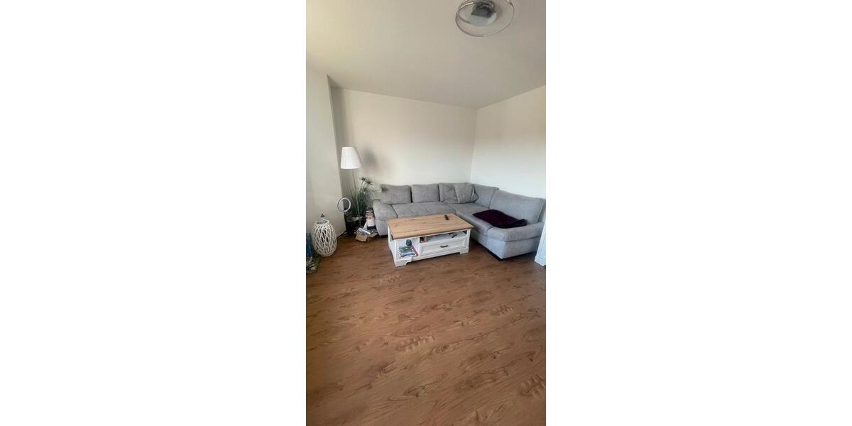 Etagenwohnung Brokstedt - 3 Zimmer, 75 m&sup2;, 975&euro; | Angebot:26402971