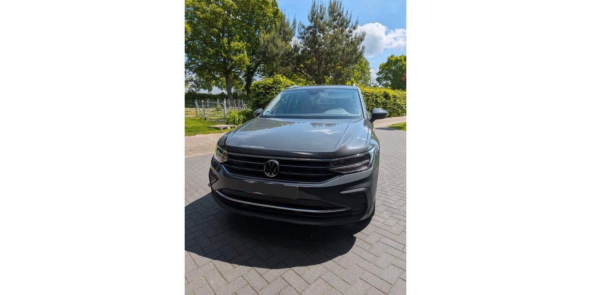VW Tiguan 47.900 km 23.200 &euro; Aurich 26607