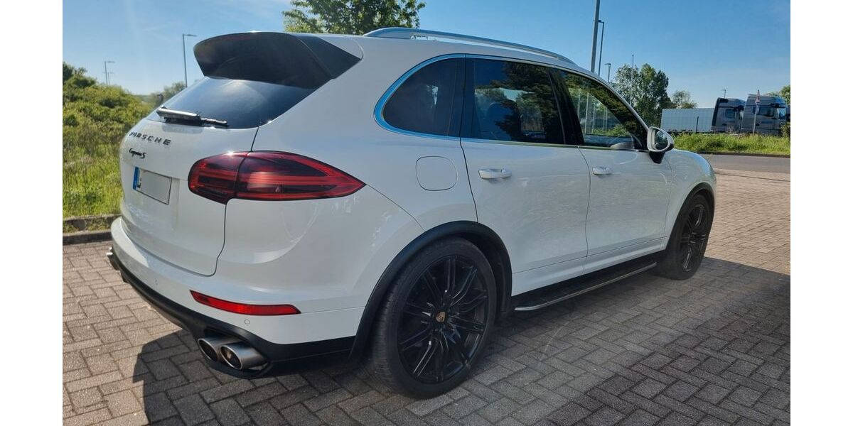 Porsche Cayenne 198.370 km 26.900 &euro; Leipzig 04159