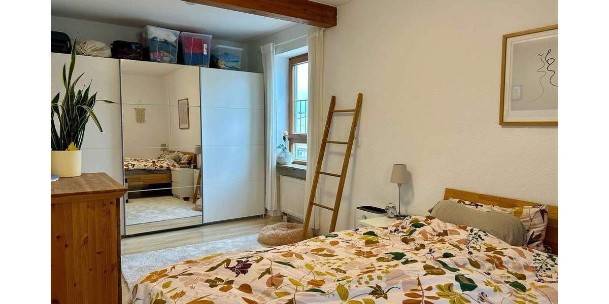Ihr neues Zuhause im Dachgeschoss...Sonnige 3-Zimmer-DG-Wohnung in Höchstadt 3 zimmer
