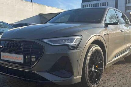 Audi e-tron 70.136 km 35.500 &euro; Hamburg 22047