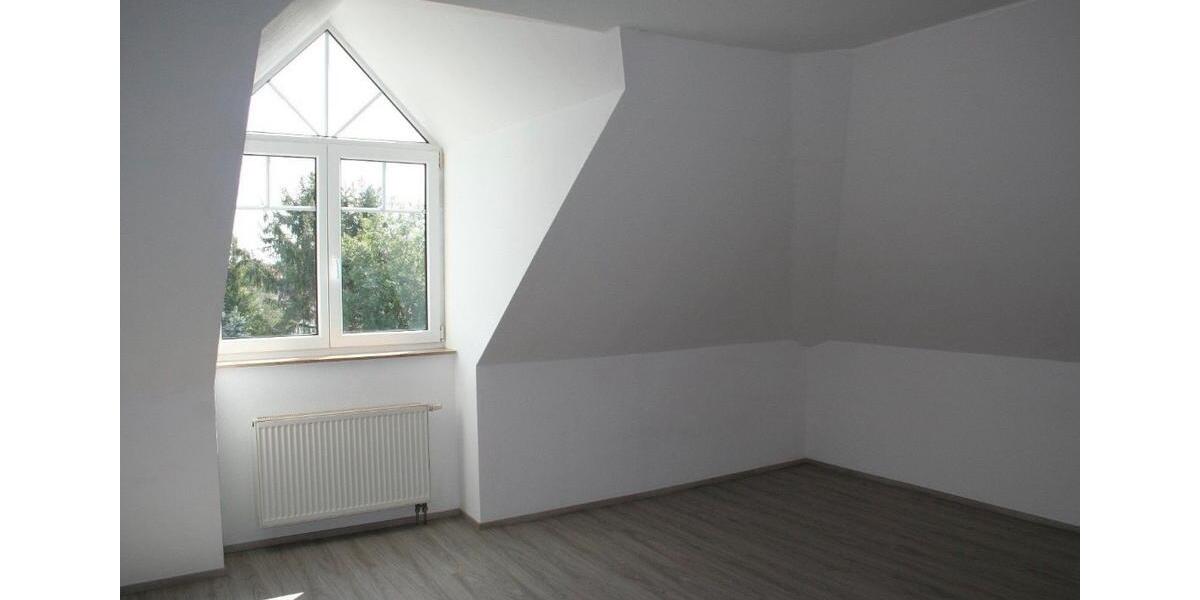 Maisonettenwohnung Elsterwerda - 3 Zimmer, 109 m&sup2;, 905&euro; | Angebot:25395929