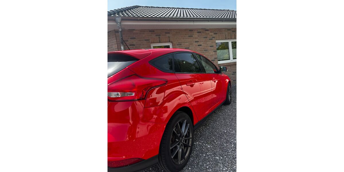 Ford Focus 92.391 km 15.000 &euro; Langballig 24977