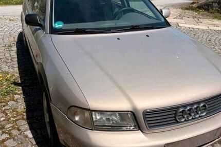 Audi A4 206.000 km 3.000 &euro; Burglengenfeld 93133