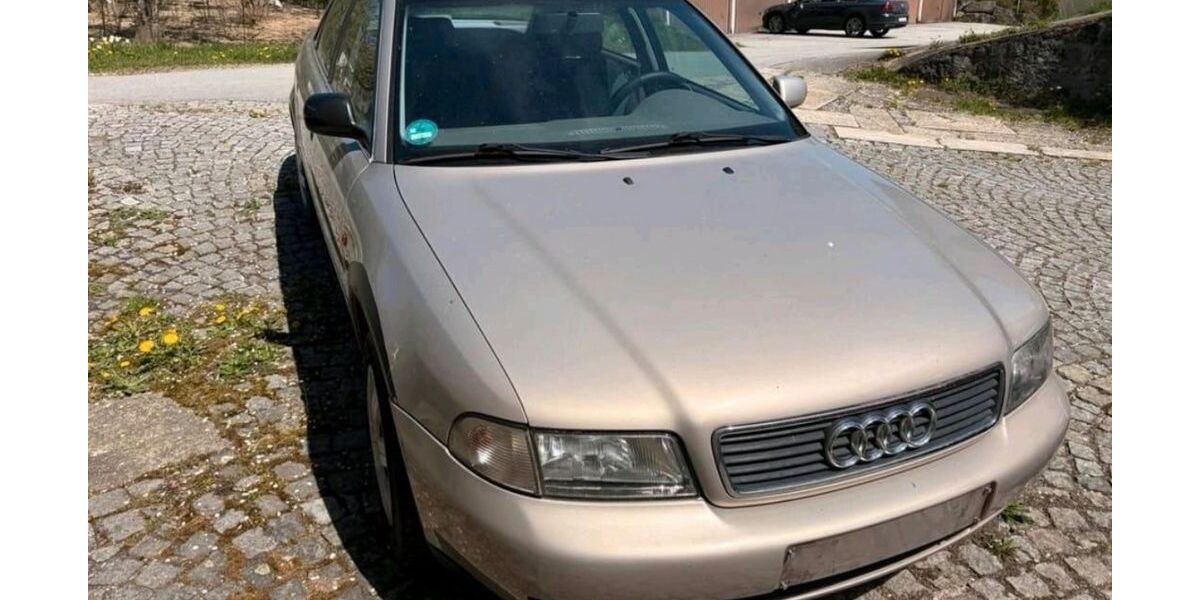 Audi A4 206.000 km 3.000 &euro; Burglengenfeld 93133