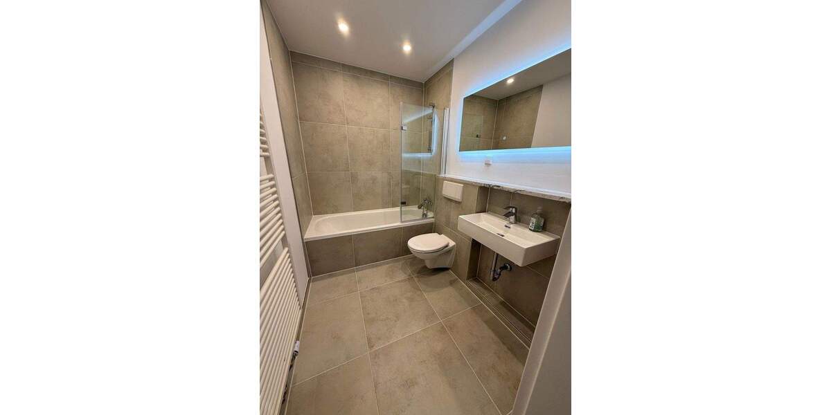 Sanierte 2-Zimmer-Wohnung mit großem Hobbyraum & moderner Ausstattung 2 zimmer