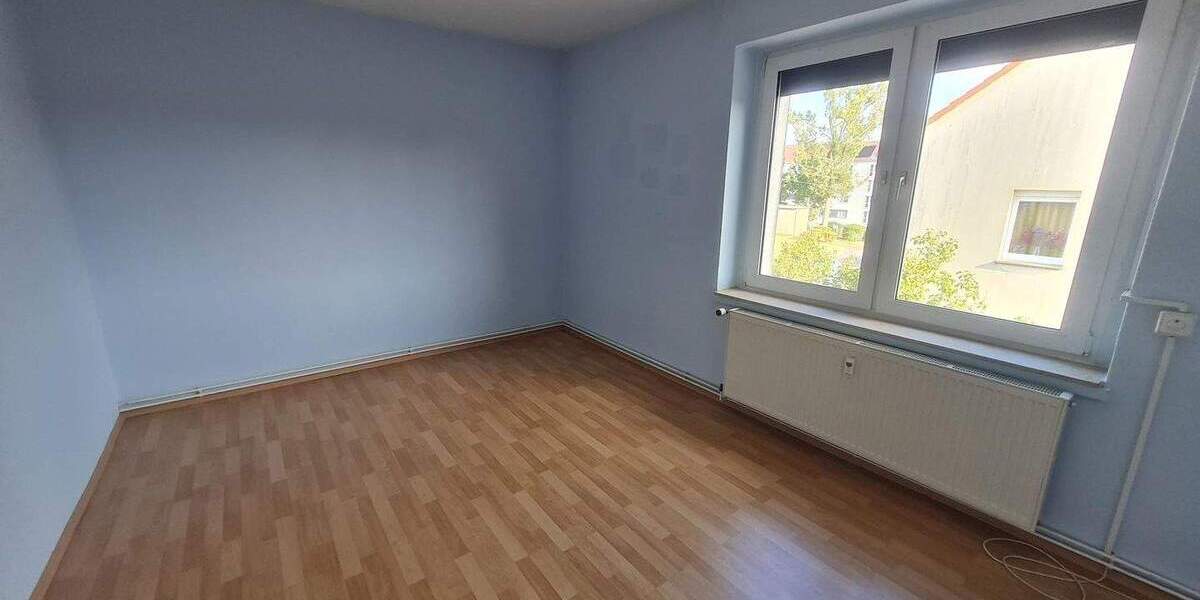 Etagenwohnung Bitterfeld-Wolfen Wolfen - 4 Zimmer, 83 m&sup2;, 78.500&euro; | Angebot:25731648