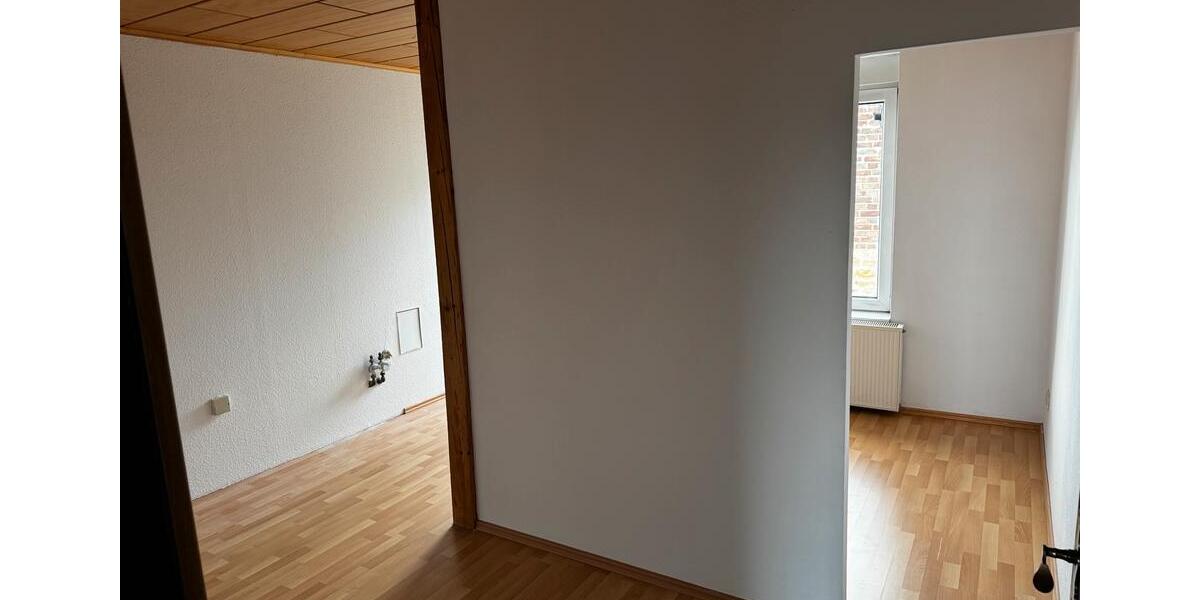 Etagenwohnung Wanzleben-Börde Börde - 2.5 Zimmer, 65 m&sup2;, 550&euro; | Angebot:26153100