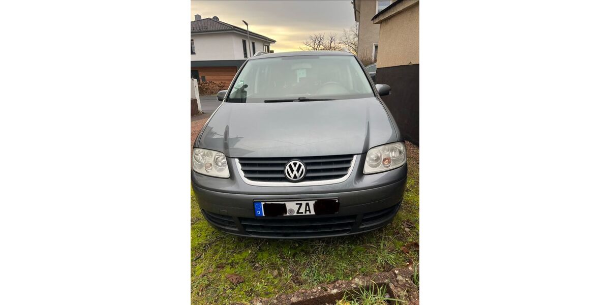 VW Touran 231.000 km 2.300 &euro; Hungen 35419