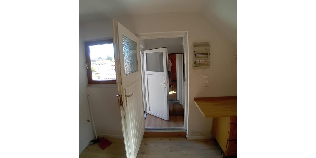 Etagenwohnung Villingen-Schwenningen Schwenningen - 1 Zimmer, 80 m&sup2;, 700&euro; | Angebot:26045550