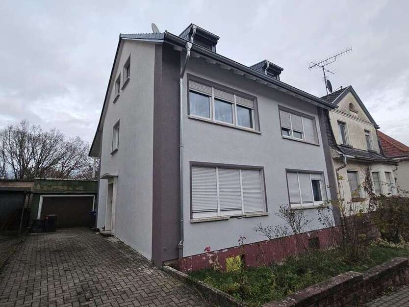 Haus zum Kaufen in Saarbrücken Dudweiler 199.000 € 129 m²