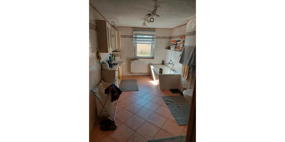 Einfamilienhaus Hohenstein-Ernstthal Ernstthal - 7 Zimmer, 120 m&sup2;, 190.000&euro; | Angebot:27042845