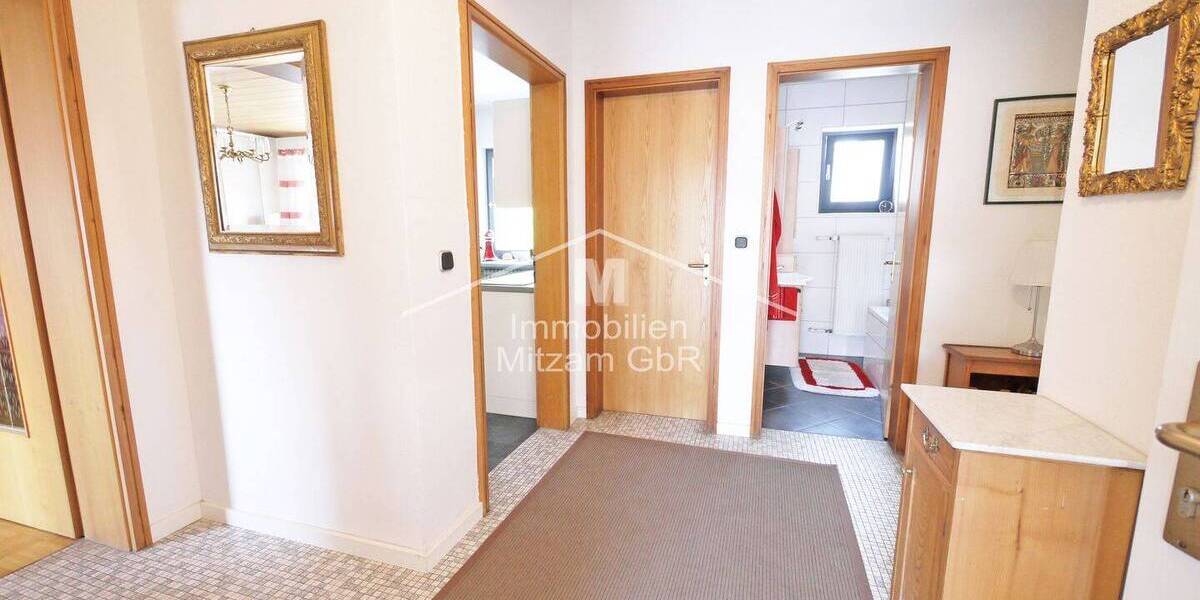 Mehrfamilienhaus, Wohnhaus Greding - 7 Zimmer, 229 m&sup2;, 300.000&euro; | Angebot:26487598