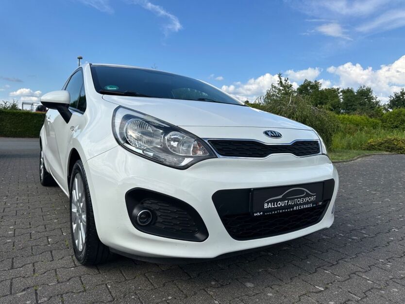 Kia Rio 181.000 km 2.999 € Lippstadt 59557