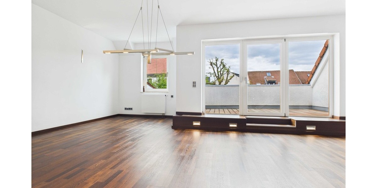 Exklusives Maisonette-Penthouse mit EBK, Whirlpool, Sauna & 2 TG-Stellplätzen - provisionsfrei - Maisonettenwohnung Karben / Petterweil Petterweil | Angebot:24951224