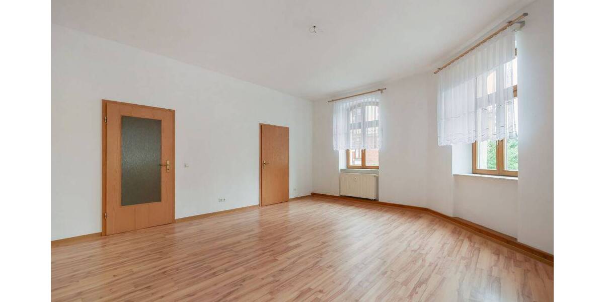 Etagenwohnung Neustadt - 5 Zimmer, 120 m&sup2;, 660&euro; | Angebot:26851154
