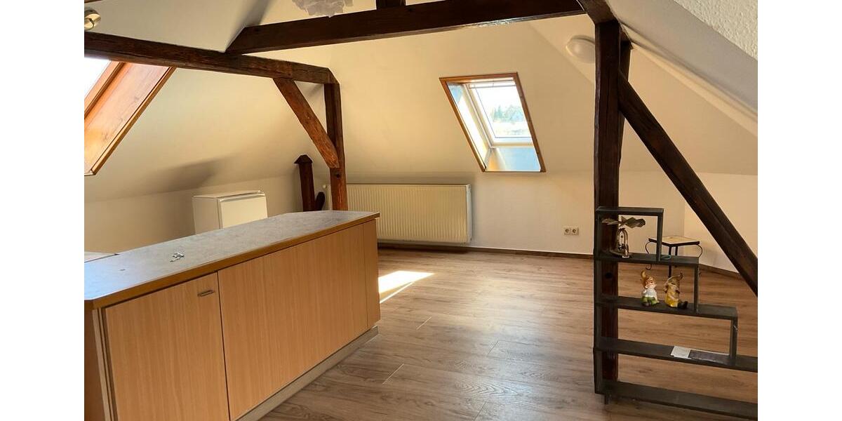 Dachgeschoßwohnung Naumburg (Saale) - 2 Zimmer, 45 m&sup2;, 400&euro; | Angebot:26348366