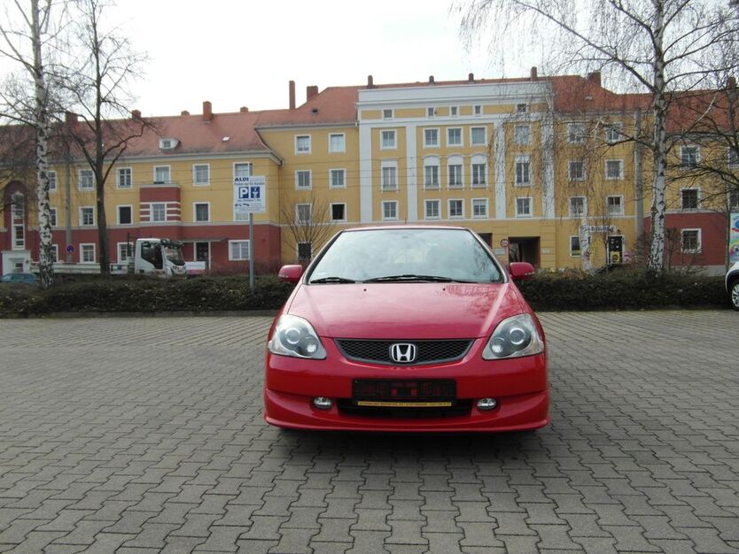 Honda Civic 135.047 km 2.899 € Dresden 01237