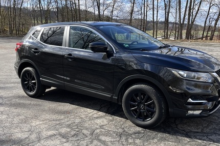 Nissan Qashqai 61.390 km 16.599 &euro; Holle 31188