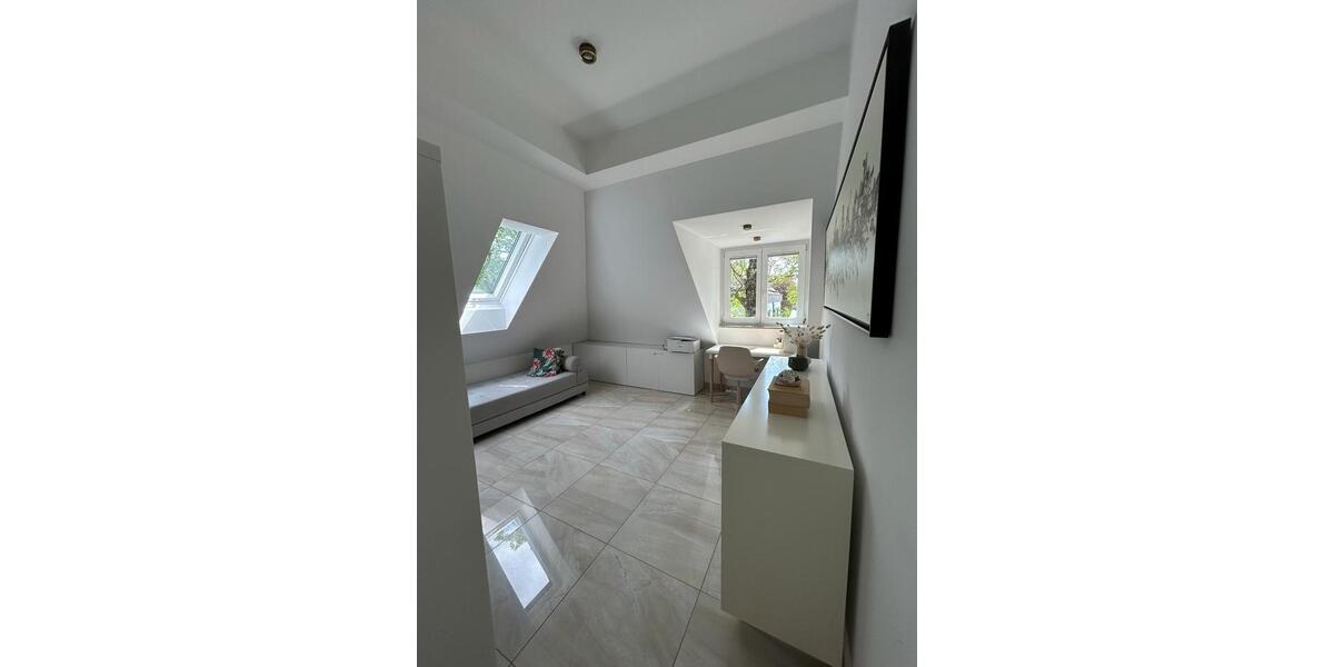 Dachgeschoßwohnung München Pasing-Obermenzing - 4 Zimmer, 98 m&sup2;, 2.250&euro; | Angebot:26610931