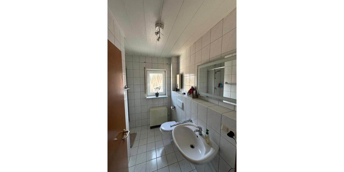Dachgeschoßwohnung Schöneck - 2 Zimmer, 75 m&sup2;, 950&euro; | Angebot:25852359