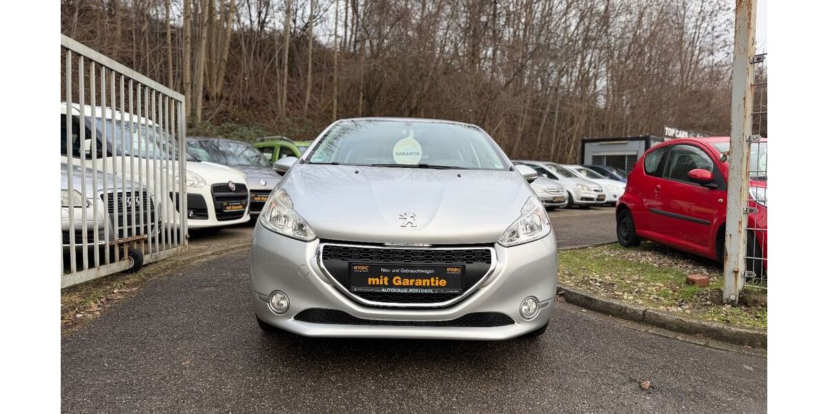 Peugeot 208 113.412 km 5.999 &euro; Essen 45145